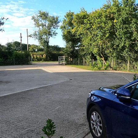 Two Birds Weekly Stay Malmesbury Εξωτερικό φωτογραφία